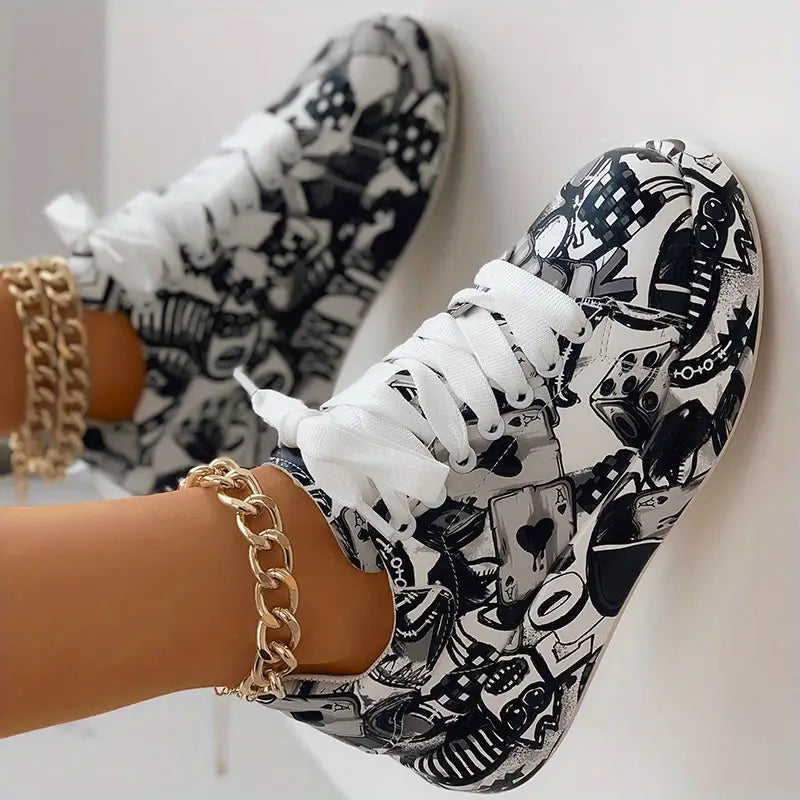 Damen-Sneaker mit Graffiti-Print und Schichtdesign