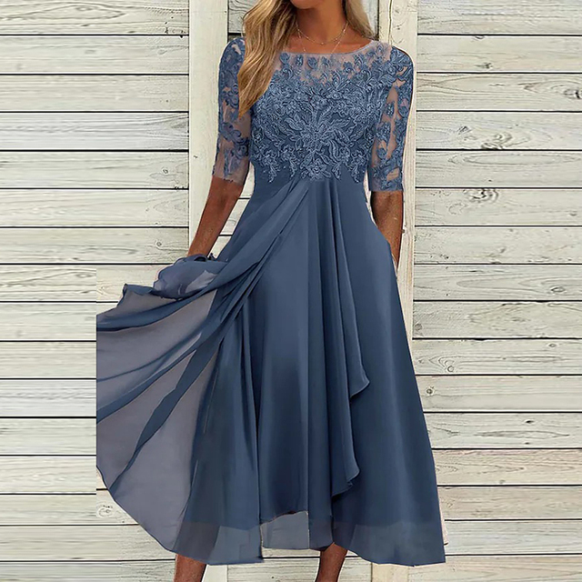 Elegantes Sommerkleid mit auffälligen Designdetails