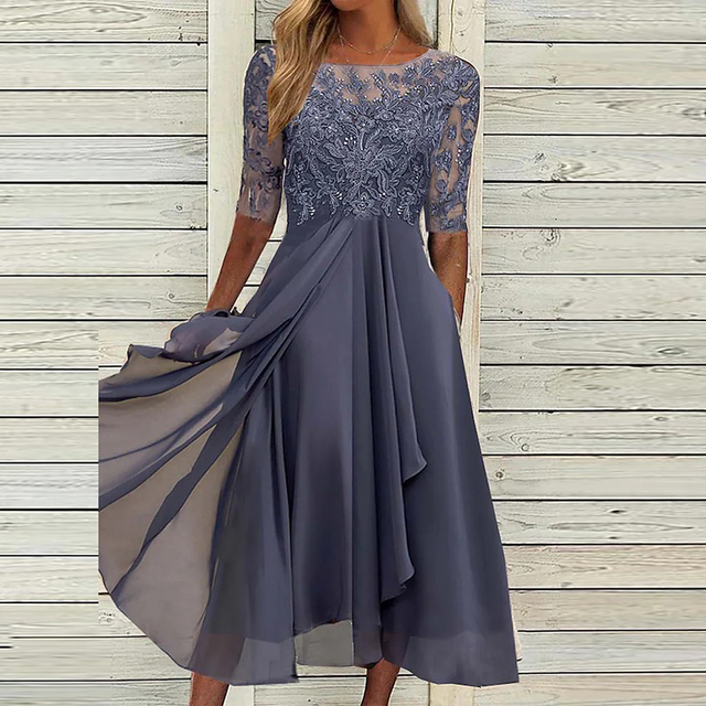 Elegantes Sommerkleid mit auffälligen Designdetails