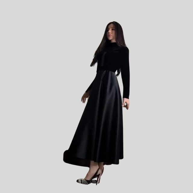 Elegantes Turtleneck-Kleid aus Samt mit ausgestelltem Saum